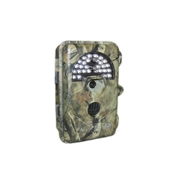 Fotopasca ScoutGuard KG680V camo s maskovacím vzorom a LED diódami na prednej strane.