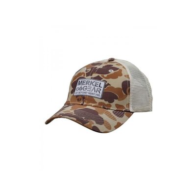 Šiltovka Merkel Gear Camo Mesh s hnedo-béžovým maskovacím vzorom, sieťovanou zadnou časťou a logom Merkel Gear na prednej strane.